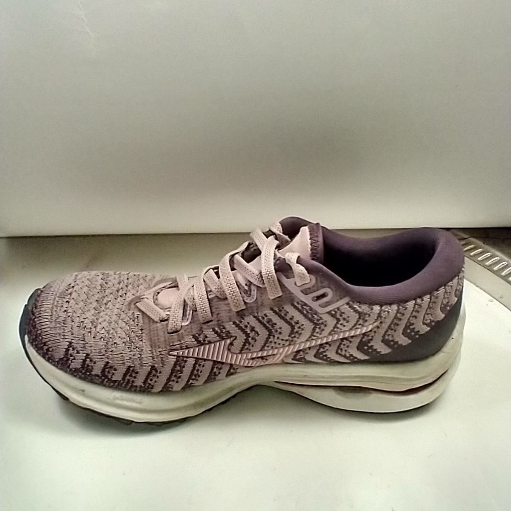 Mizuno Wave Rider 24 Running Shoes Women's sz 7. - Picture 5 of 10